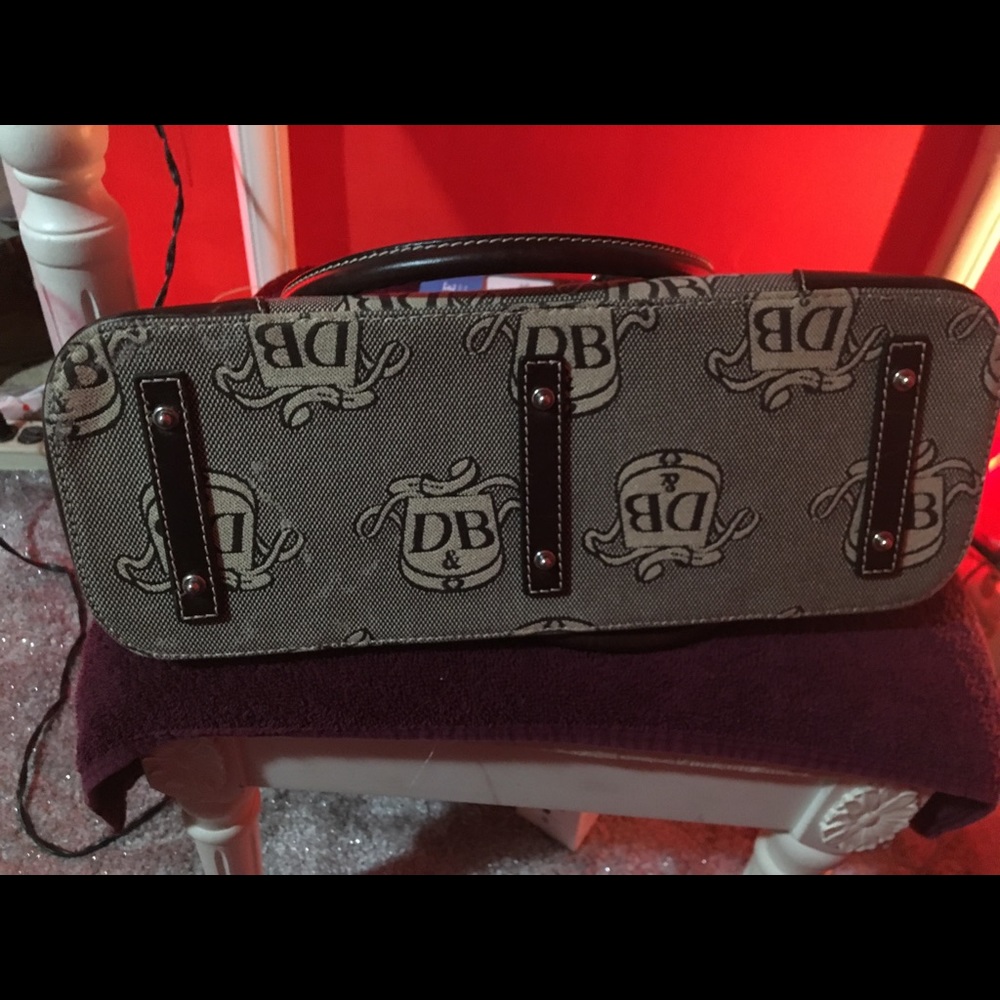 D&B Purse never used comes with wristlet